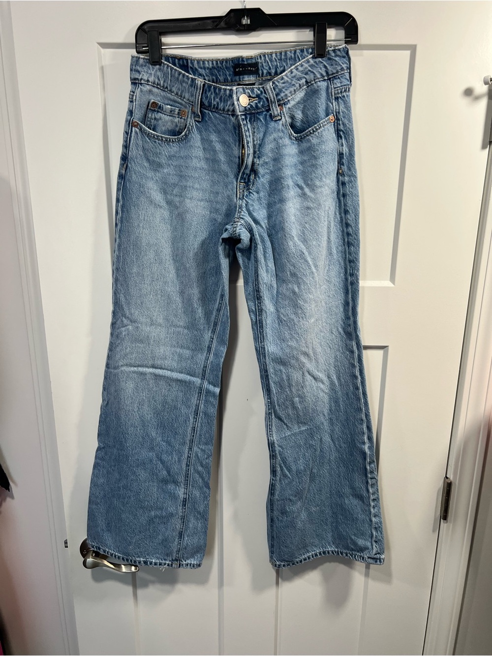 Aeropostale Light Wash Wide Leg Jeans